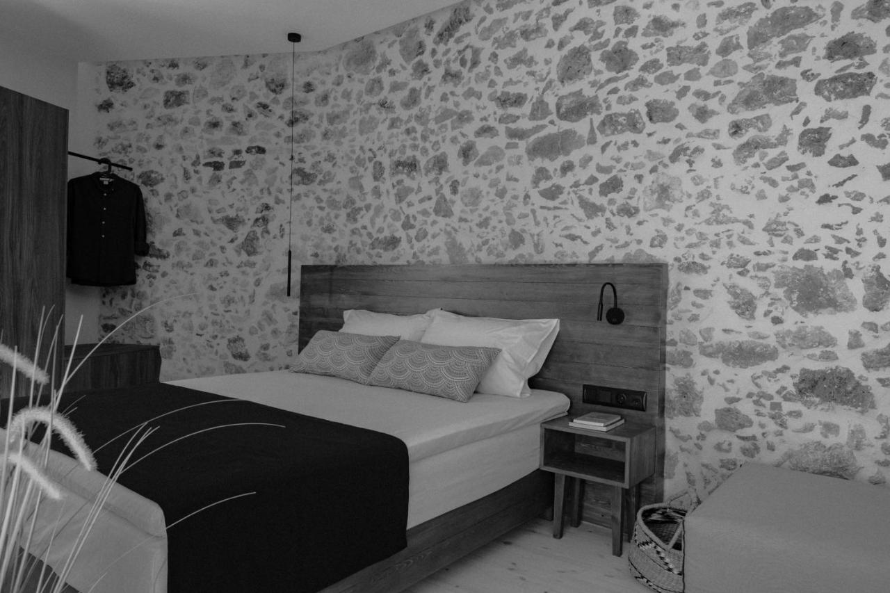 Antigone'S Stone House Villa Плакиас Екстериор снимка